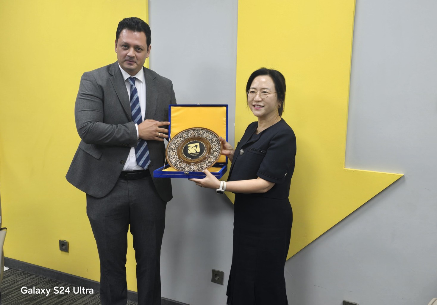 Acryl Co., Ltd. Signs MOU with Uzbek Public Enterprise...Full-Scale Entry into Central Asian Healthcare Market